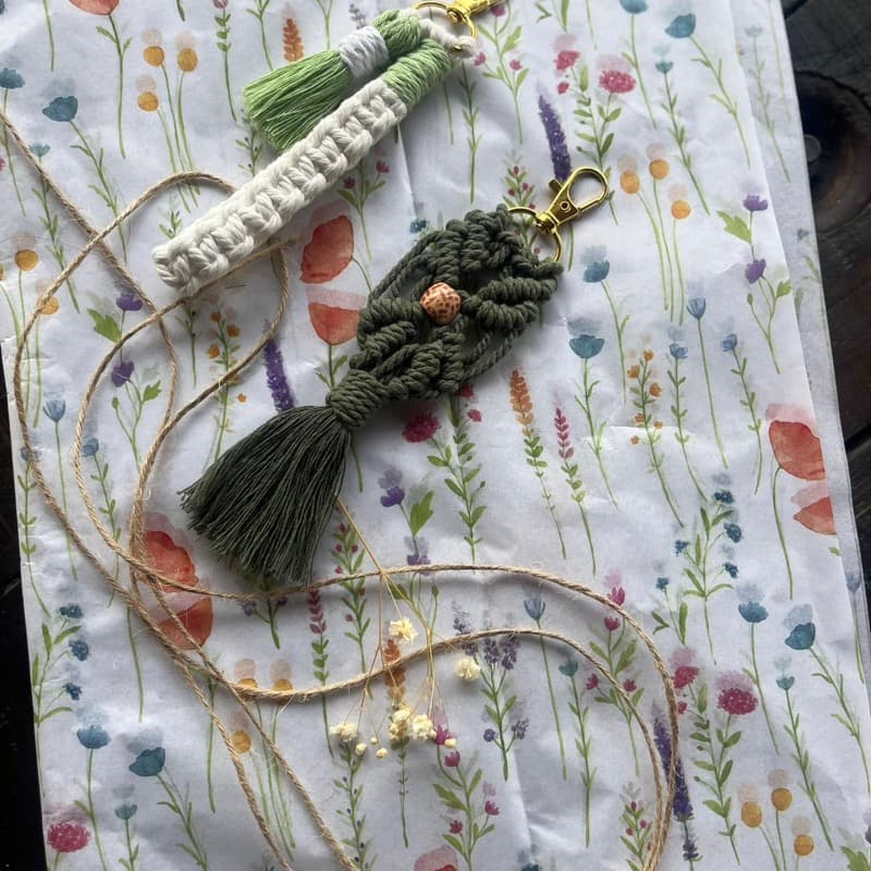 Creación de macramé artesanal